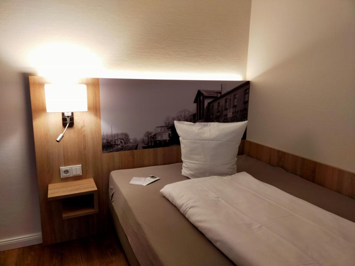 Hotel Xtra Gleis Герстель Екстер'єр фото