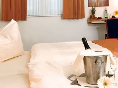 Hotel Xtra Gleis Герстель Екстер'єр фото