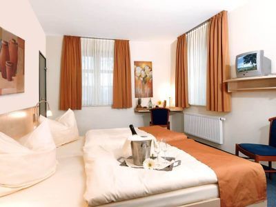 Hotel Xtra Gleis Герстель Екстер'єр фото